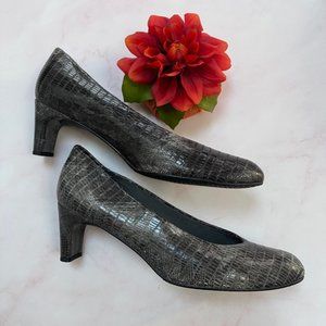 STUART WEITZMAN Snake Print Leather Chunky Heels 7 1/2 M
